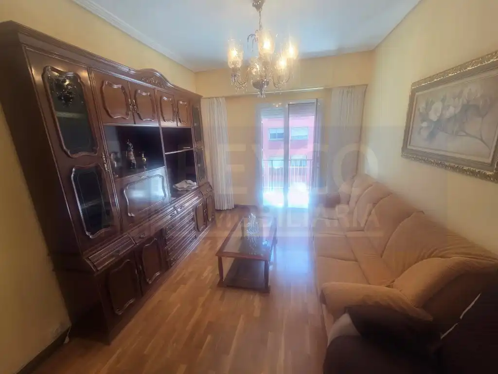 Piso con ascensor en venta en Calle Huesca, imagen 2