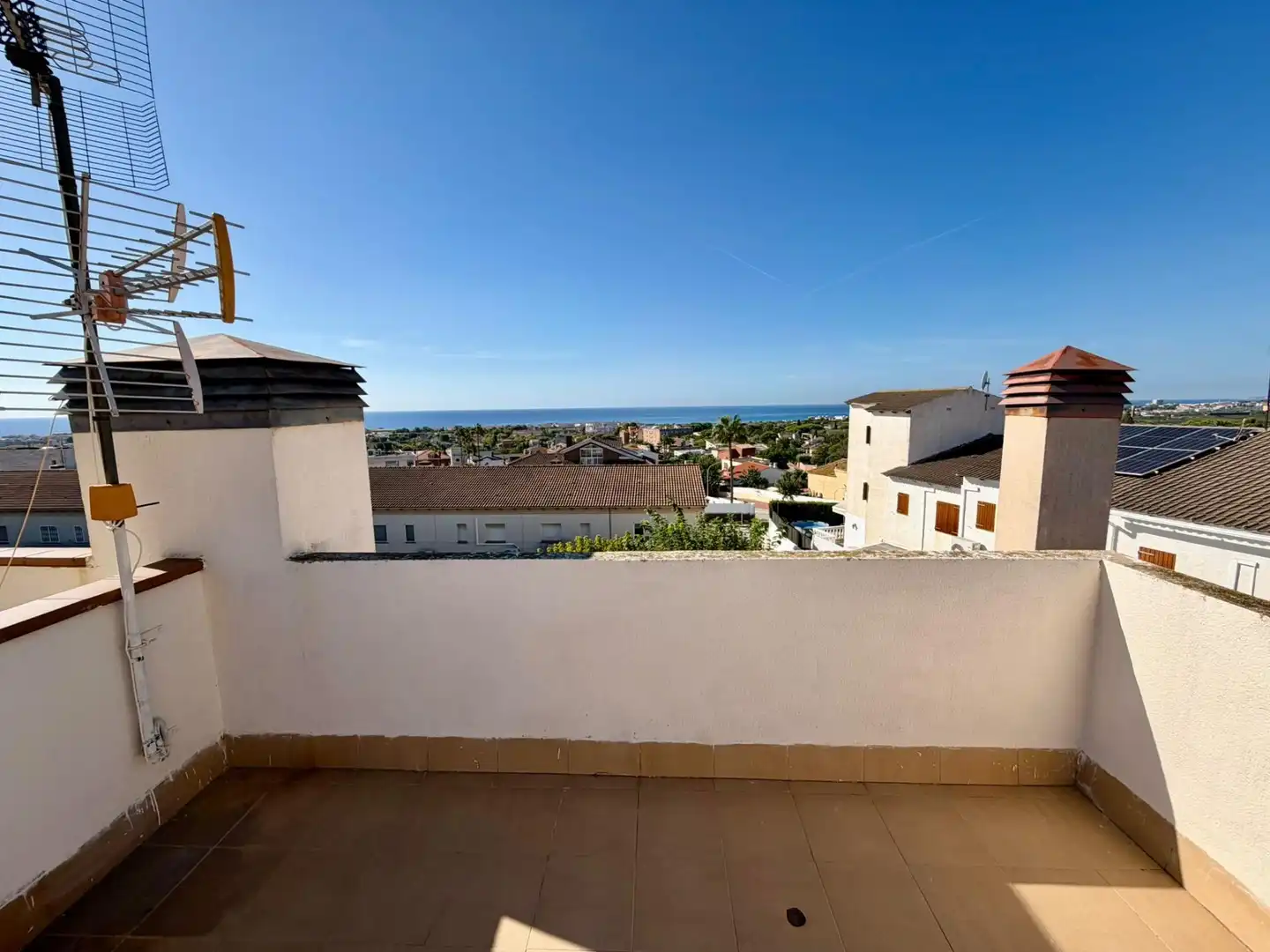 Vista exterior de Casa adosada en venta en Calafell con Aire acondicionado, Calefacción y Terraza