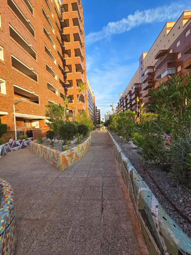 Vista exterior de Àtic en venda en Oropesa del Mar / Orpesa amb Aire condicionat, Calefacció i Terrassa