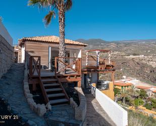 Außenansicht von Haus oder Chalet miete in Arico mit Terrasse, Schwimmbad und Balkon