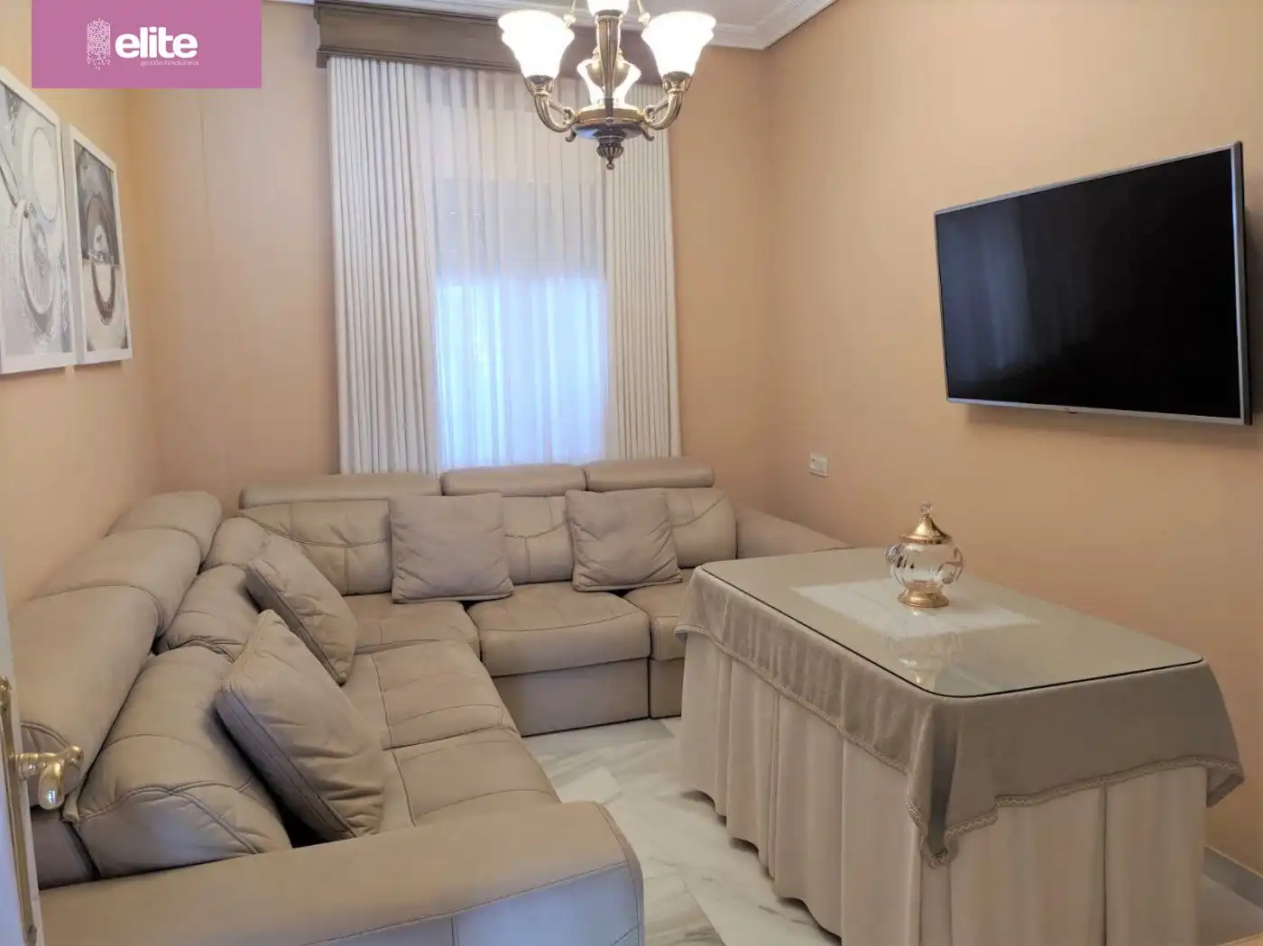 Living room of Flat for sale in Jerez de la Frontera  with Air Conditioner, Terrace and Storage room