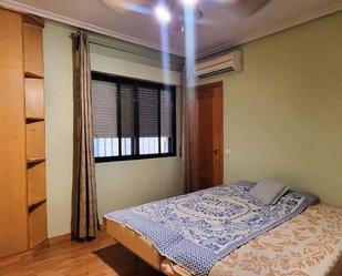 Bedroom of Flat to rent in Plasencia  with Air Conditioner