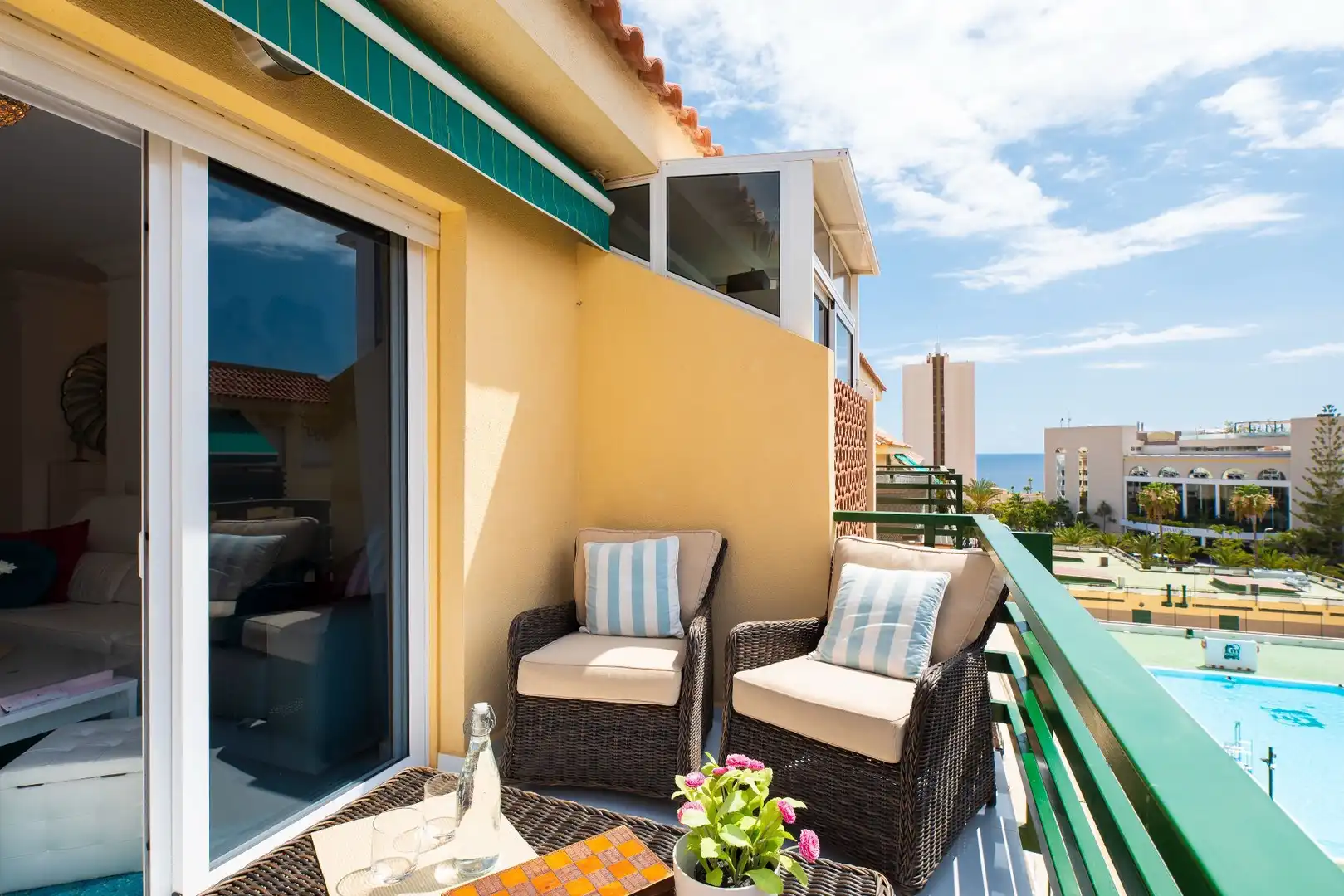 Apartment with pool for sale in Los Cristianos, imagen 2