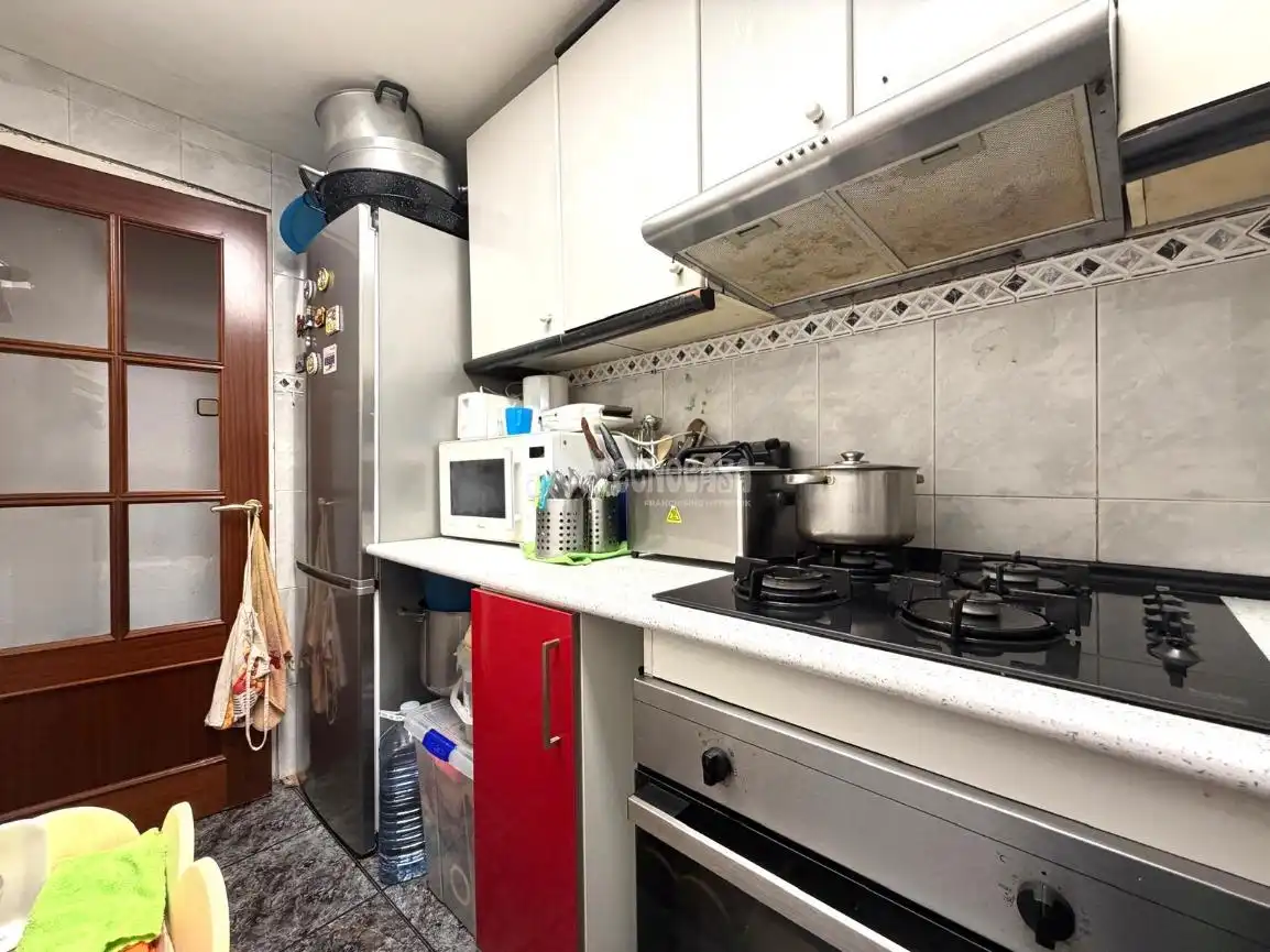 Flat for sale in Salut - Lloreda, imagen 6