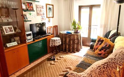 Sala d'estar de Pis en venda en Salamanca Capital amb Calefacció, Terrassa i Balcó
