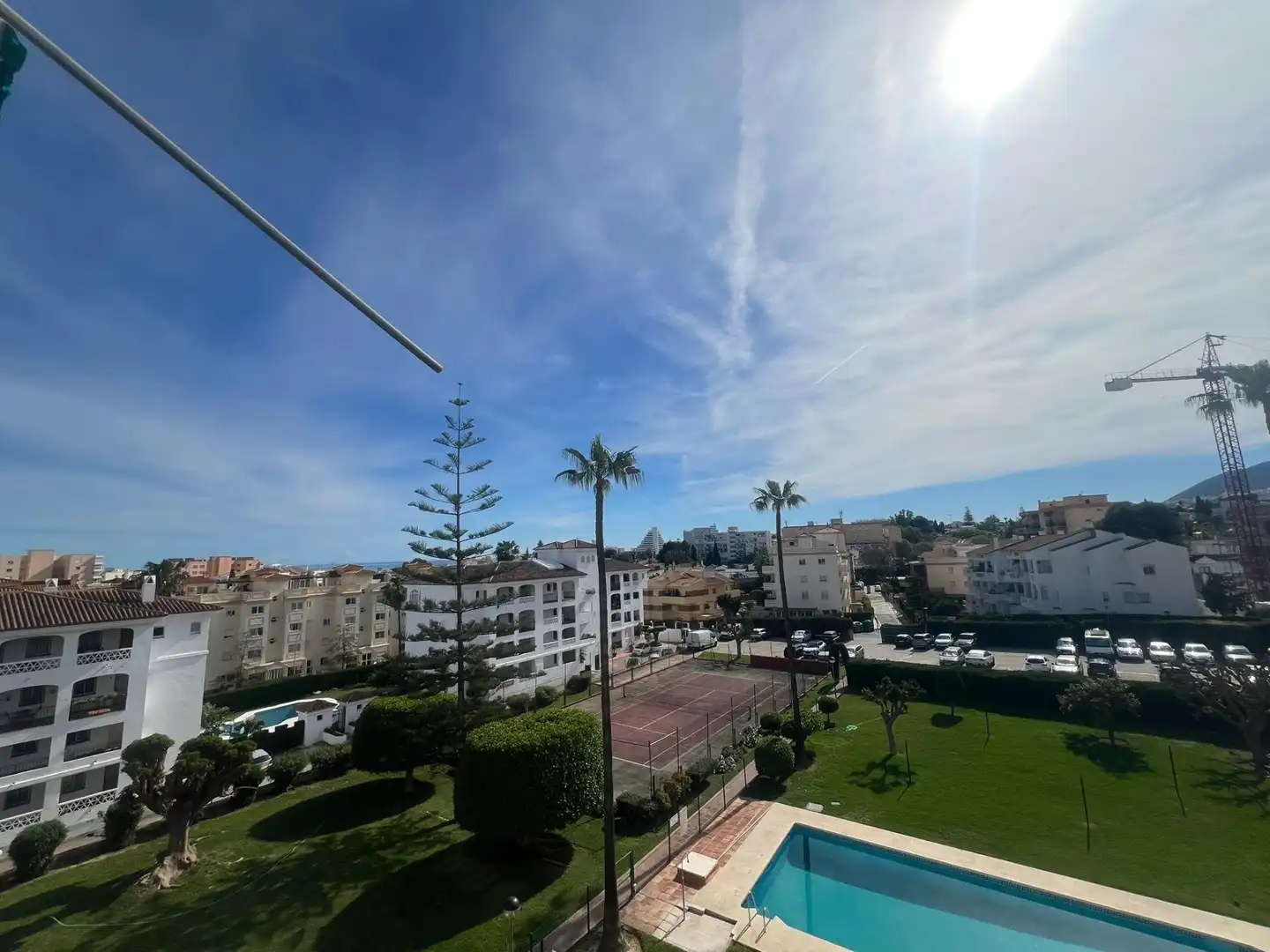 Außenansicht von Wohnung zum Verkauf in Torremolinos mit Klimaanlage, Privatgarten und Terrasse