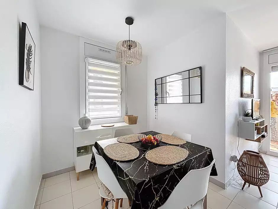 Menjador de Pis en venda en Roses amb Aire condicionat, Calefacció i Terrassa