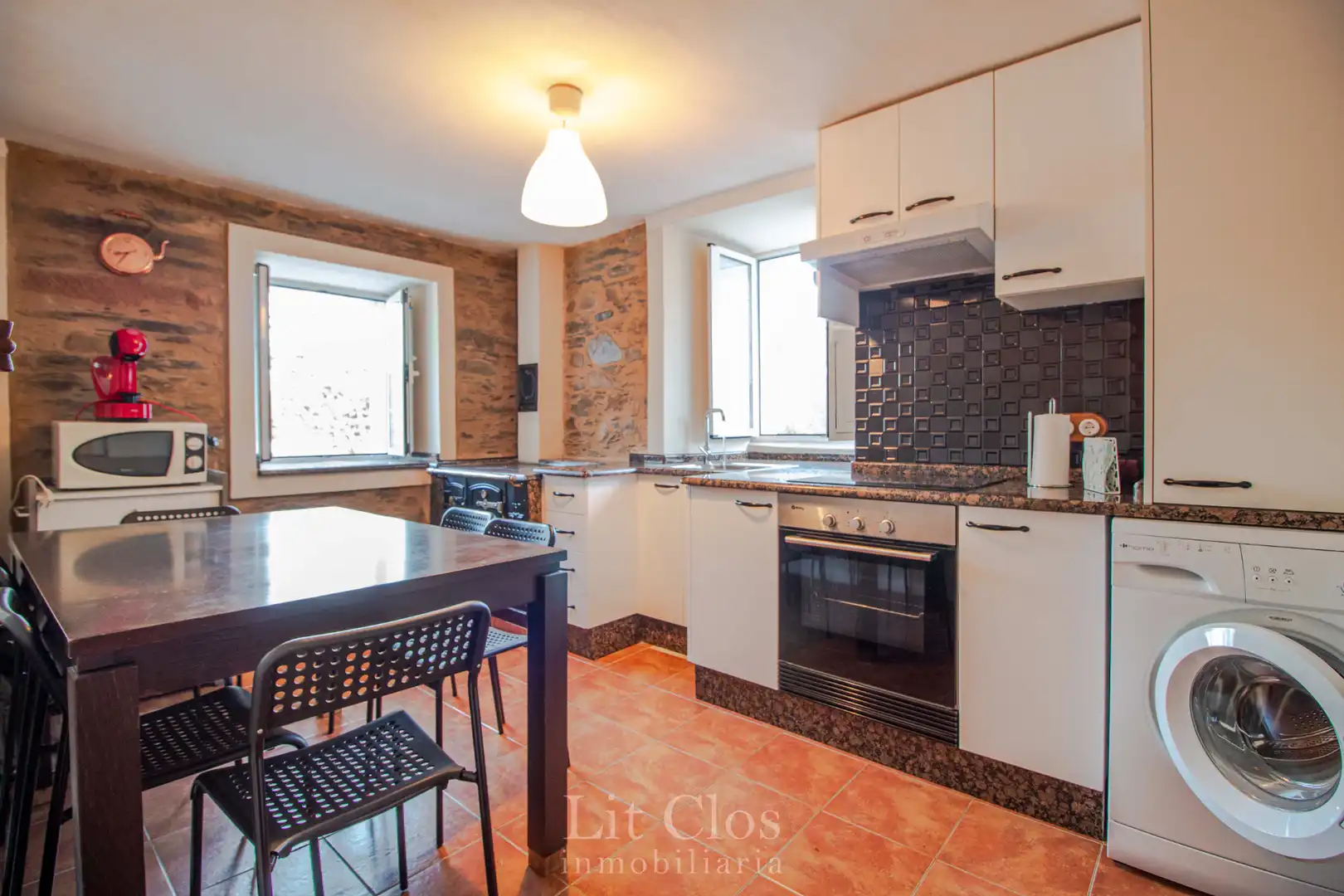 Kitchen of Houses for sale in Carballeda de Valdeorras  with Heating, Private garden and Furnished