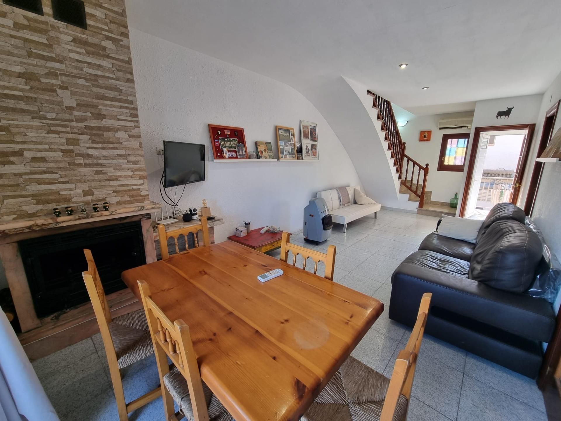 Sala d'estar de Casa adosada en venda en Torredembarra amb Aire condicionat, Calefacció i Terrassa