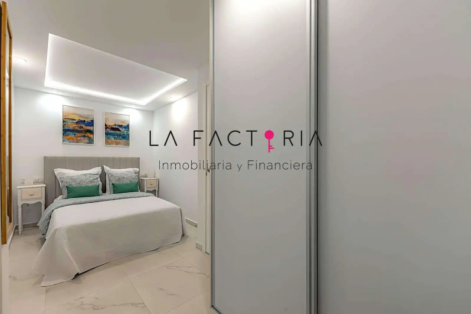 Dormitori de Apartament en venda en Adeje amb Aire condicionat, Terrassa i Moblat