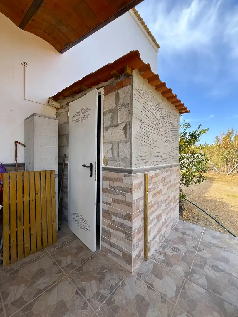 Vista exterior de Casa o chalet en venta en Lepe con Calefacción