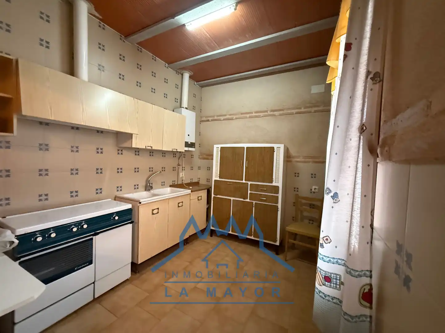 Cuina de Casa o xalet en venda en Almagro amb Jardí privat, Terrassa i Traster