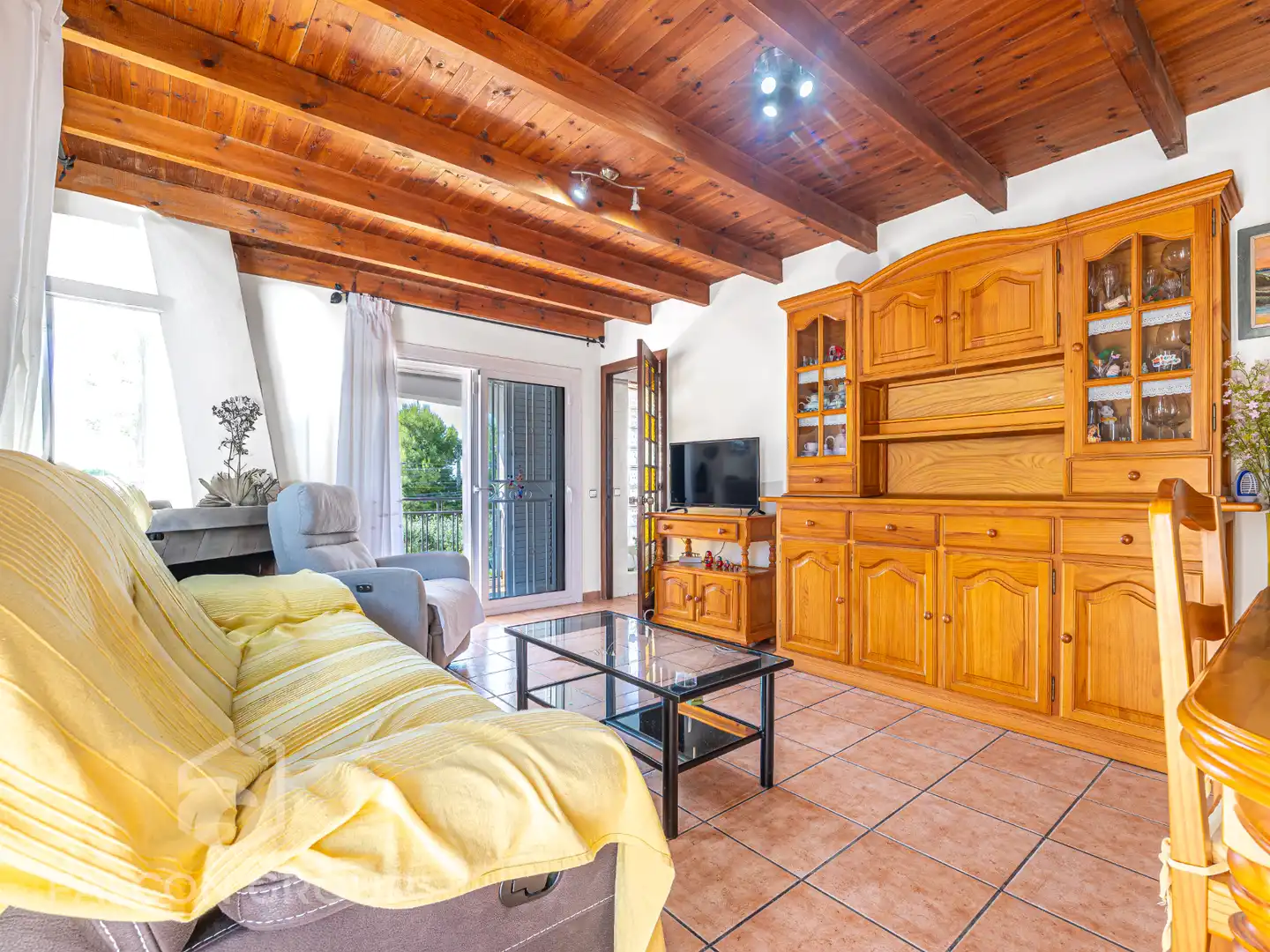 Sala d'estar de Casa o xalet en venda en Calafell amb Jardí privat, Terrassa i Piscina