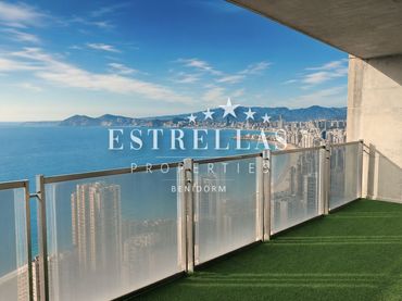 Penthouse with balcony for sale in Rincón de Loix