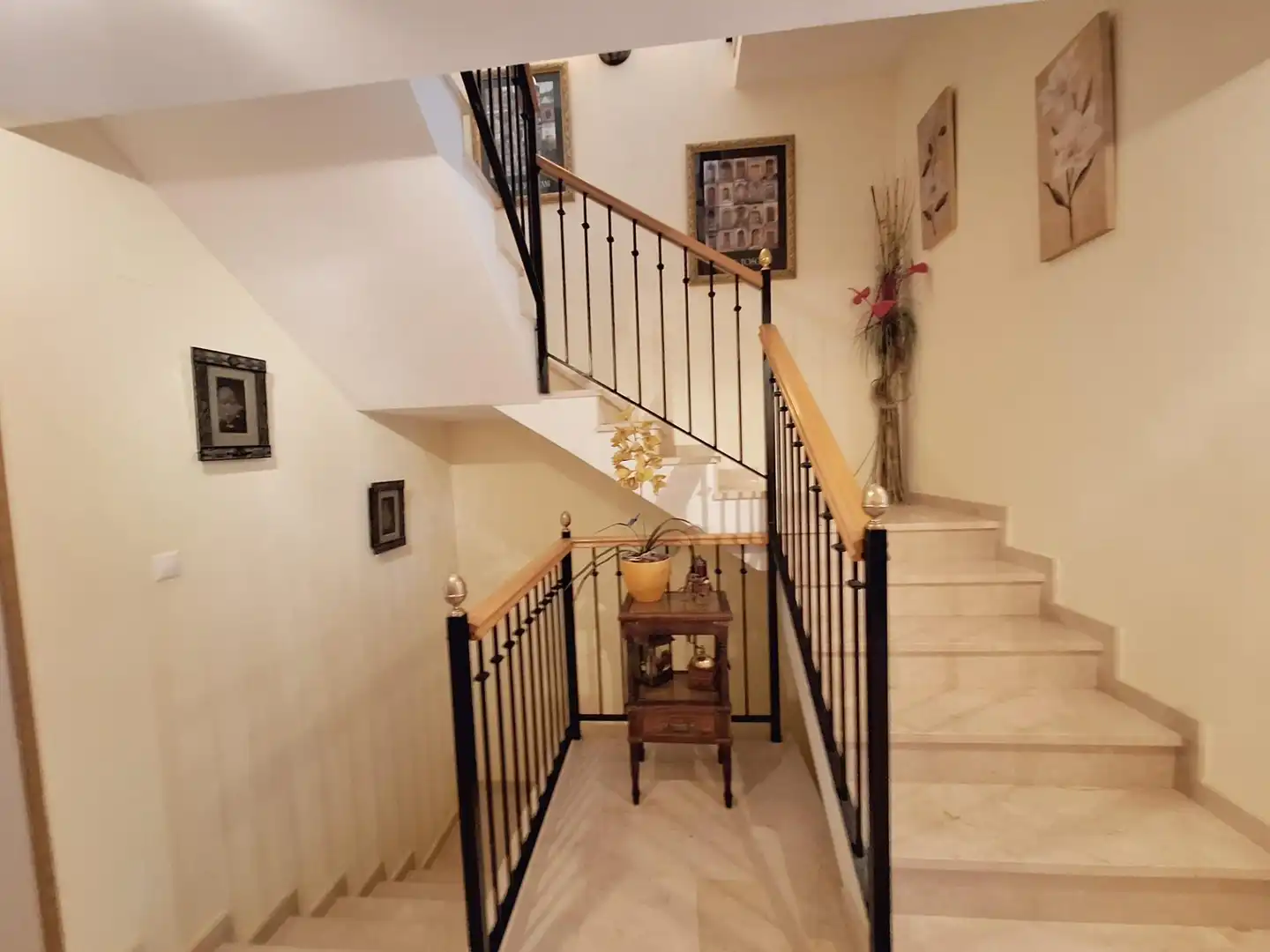 Houses for sale in La Nucia  with Air Conditioner, Heating and Private garden