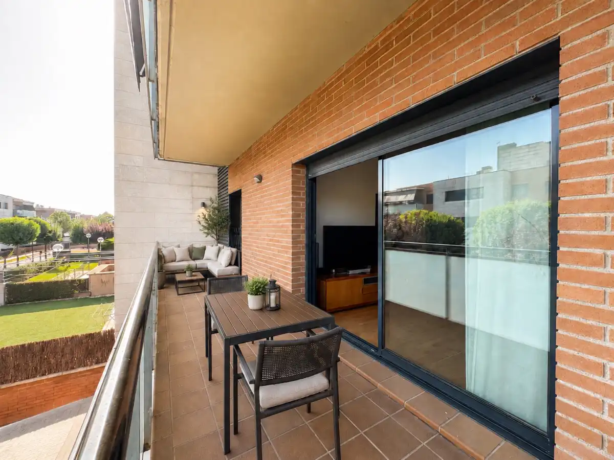 Terrassa de Pis en venda en Parets del Vallès amb Calefacció, Jardí privat i Parquet