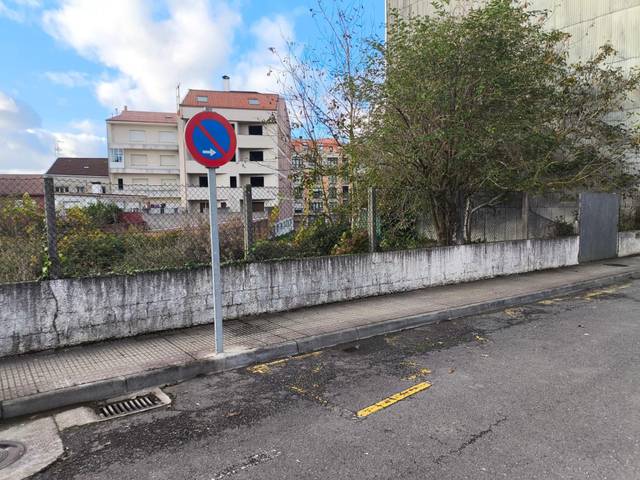 Terreno residencial en Venta en Calle Río Mandeo en Carballo