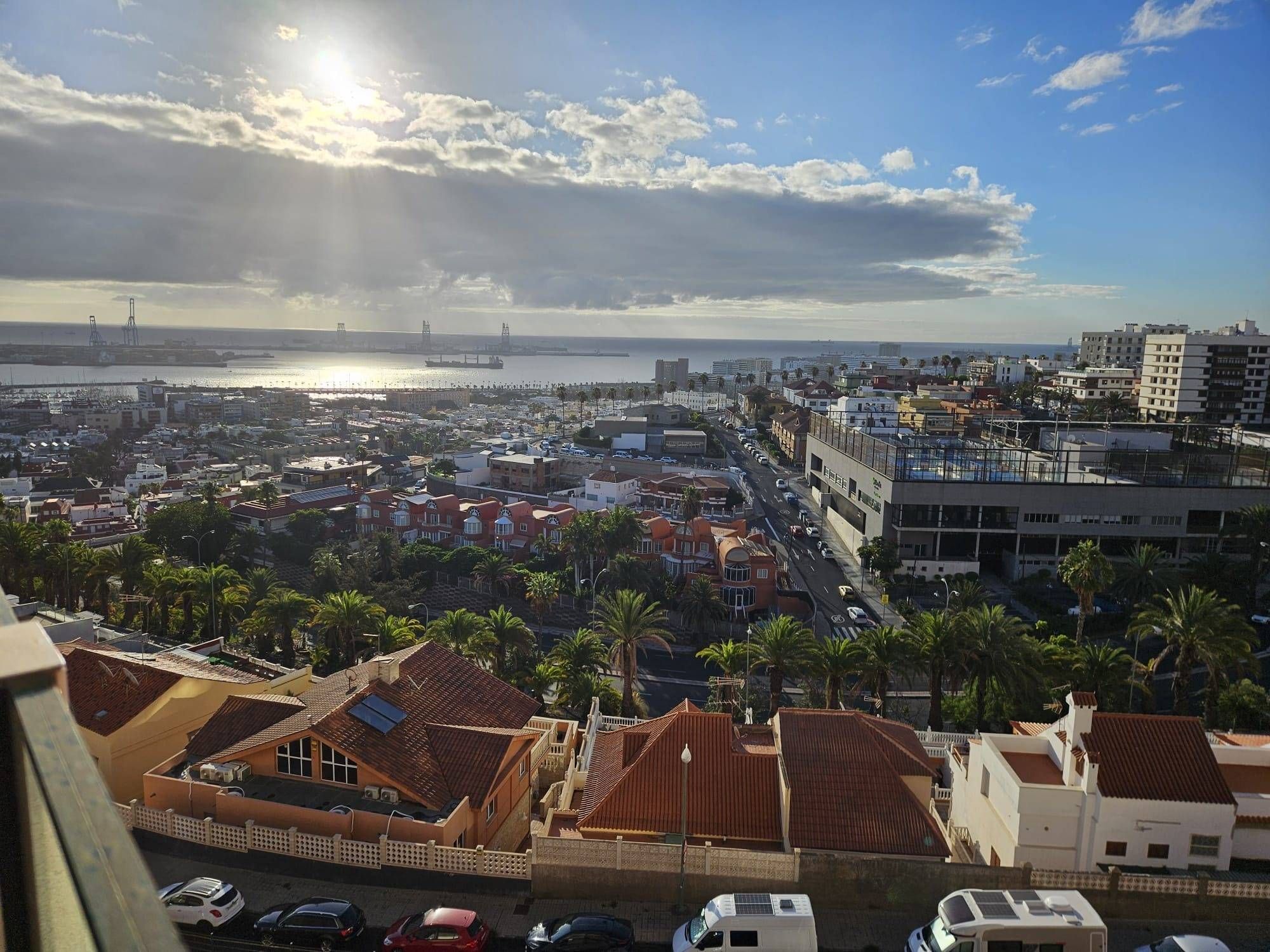 Exterior view of Flat for rent in Las Palmas de Gran Canaria  with Parquet flooring, Furnished and Community pool