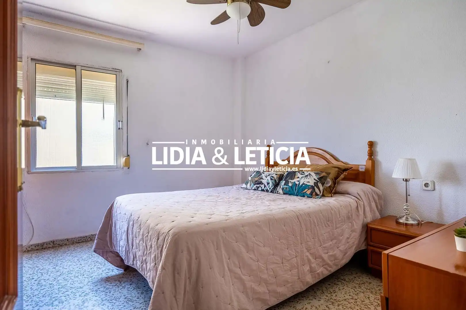 Bedroom of Flat for sale in Alcalá de Guadaira  with Air Conditioner, Terrace and Furnished