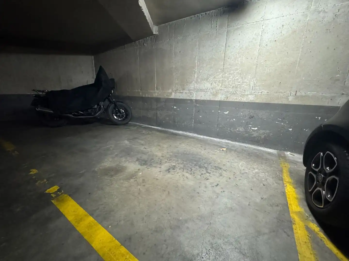 Motorradstellplatz zur Miete in Passeig Olot 20, imagen 2