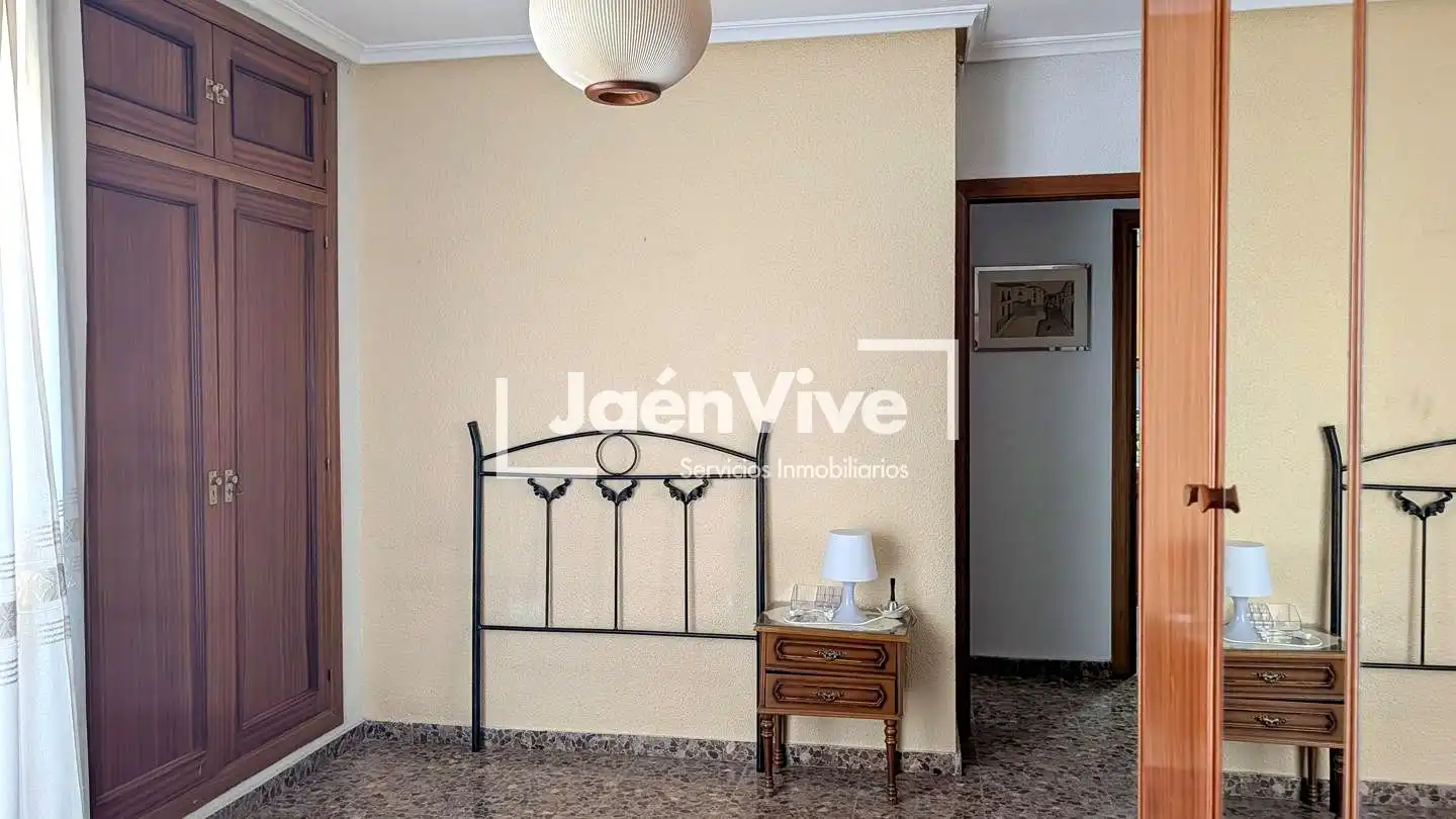 Habitación de Piso en venta en Jaén con Aire acondicionado, Calefacción y Trastero
