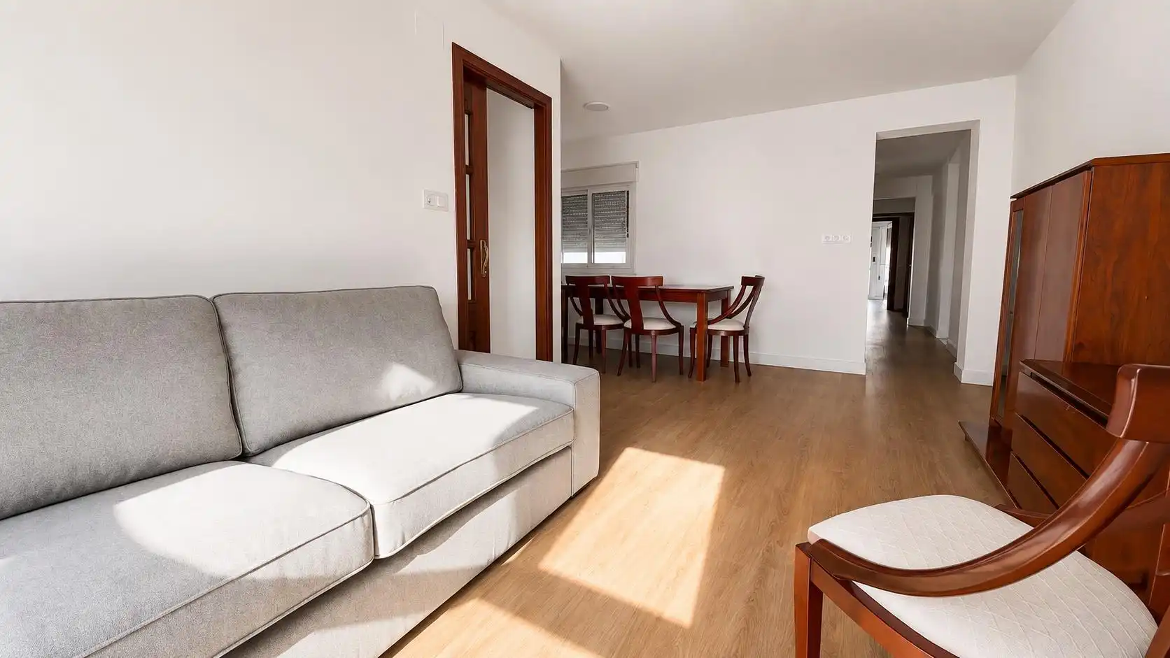 Living room of Flat for rent in Valencia  with Air Conditioner, Furnished and Balcony