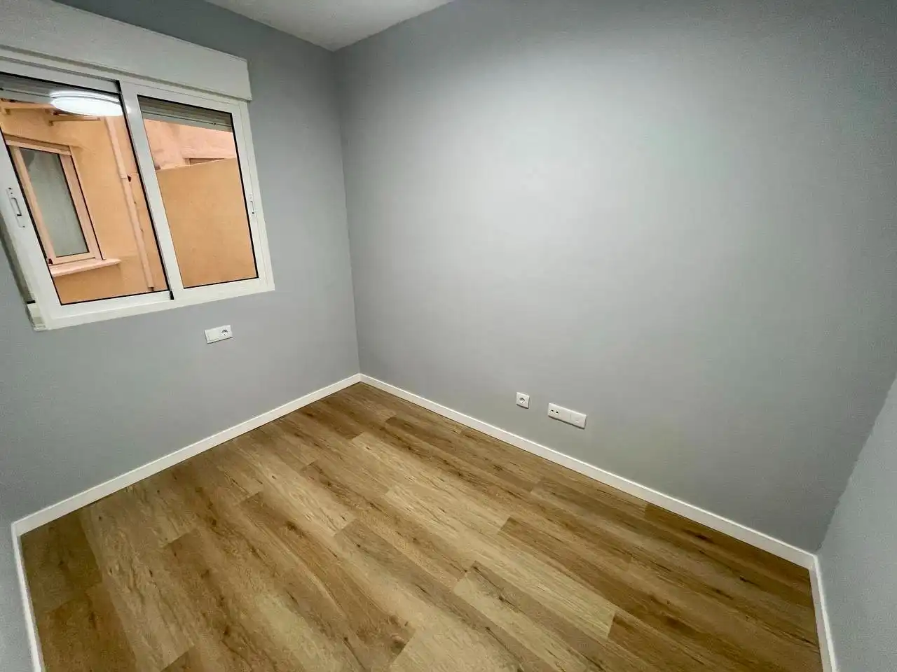Dormitori de Planta baixa en venda en Torrevieja amb Aire condicionat i Terrassa