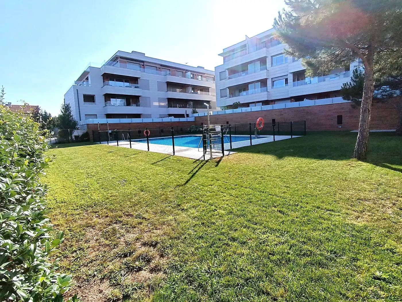 Piscina de Planta baja en venta en Sopela con Calefacción, Terraza y Amueblado