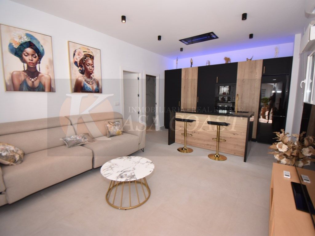 Living room of Flat for sale in Fuengirola  with Air Conditioner, Private garden and Furnished