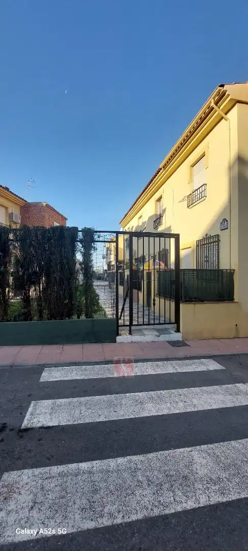 Vista exterior de Casa o xalet en venda en Pulianas amb Balcó i Piscina comunitària