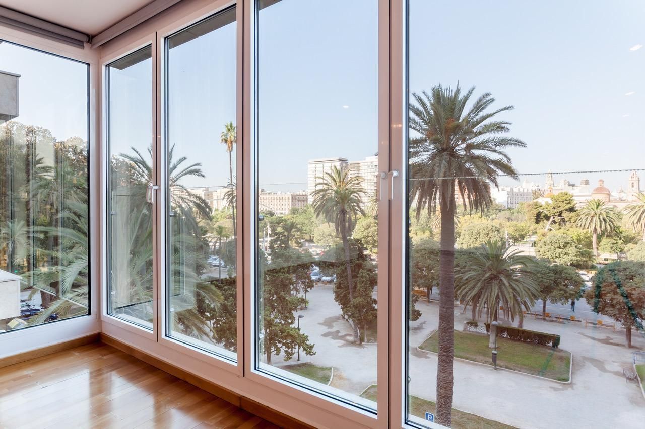 Bedroom of Flat for sale in  Valencia Capital  with Air Conditioner