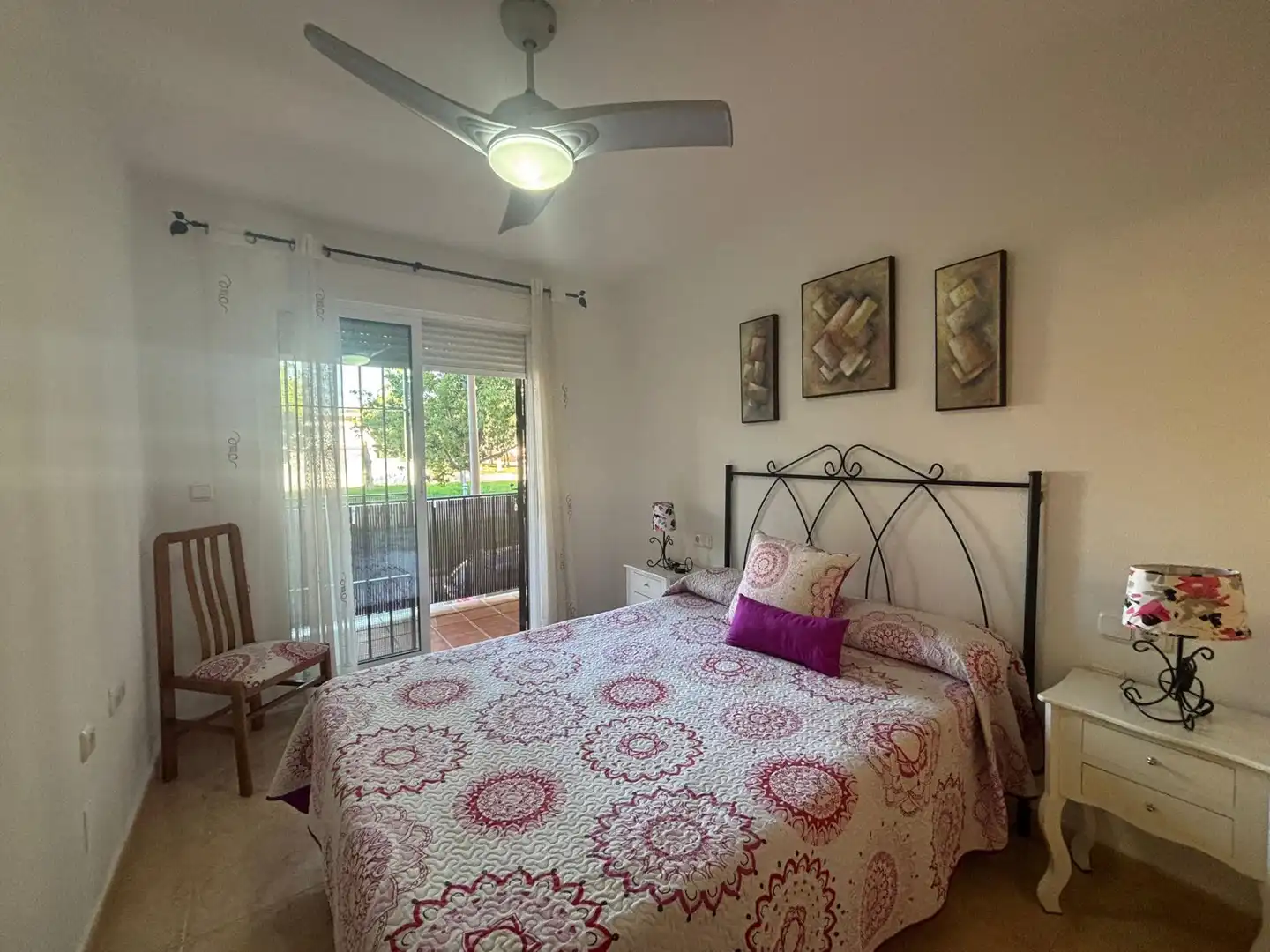 Habitación de Dúplex de alquiler en Los Alcázares con Jardín privado, Terraza y Amueblado