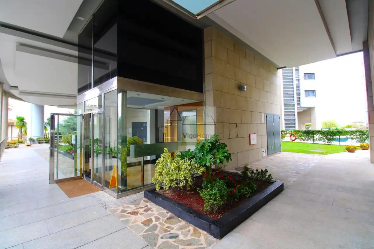 Exterior view of Flat for rent in Vigo   with Heating, Swimming Pool and Furnished