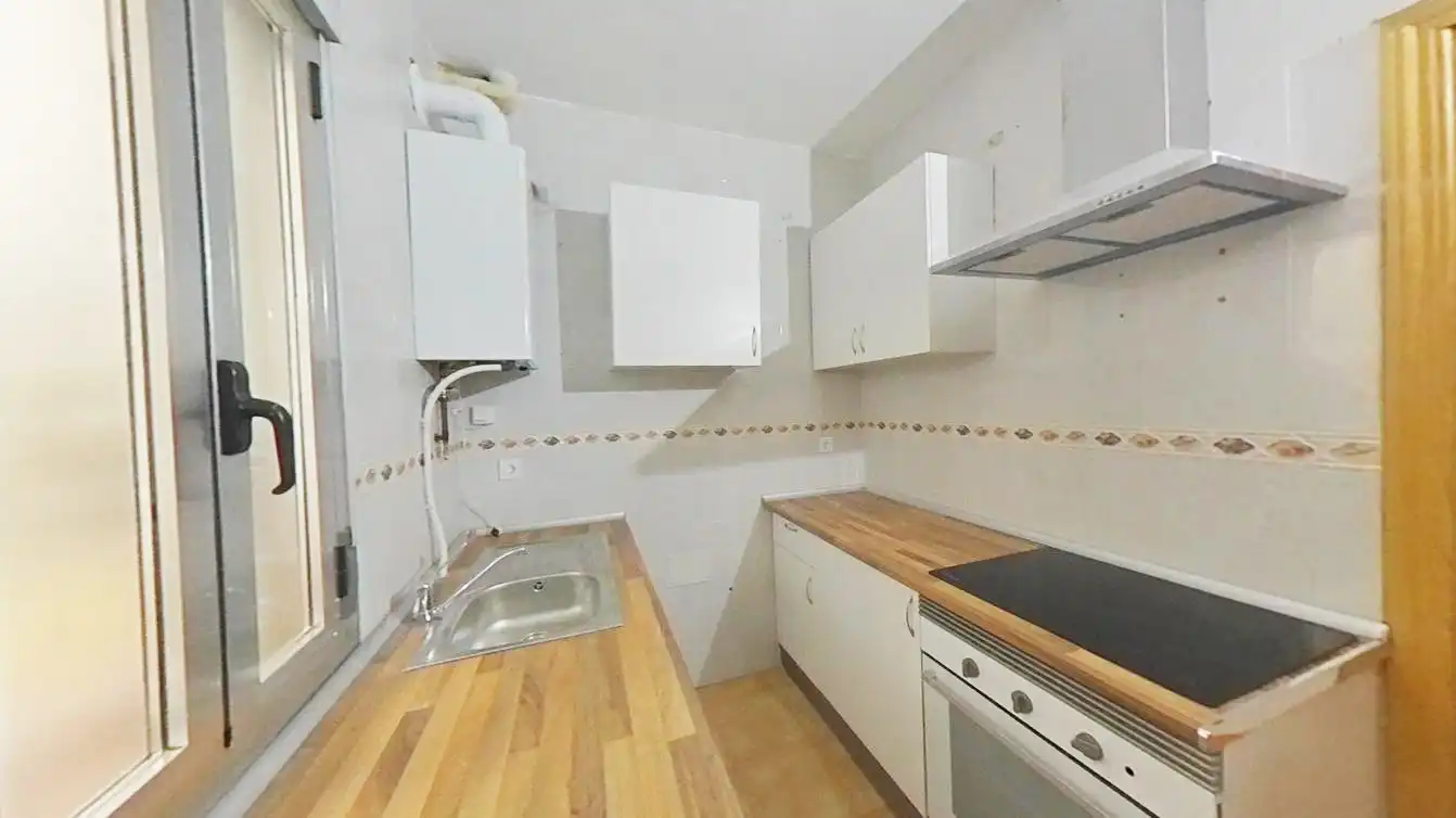 Cocina de Piso en venta en Madrid con Calefacción