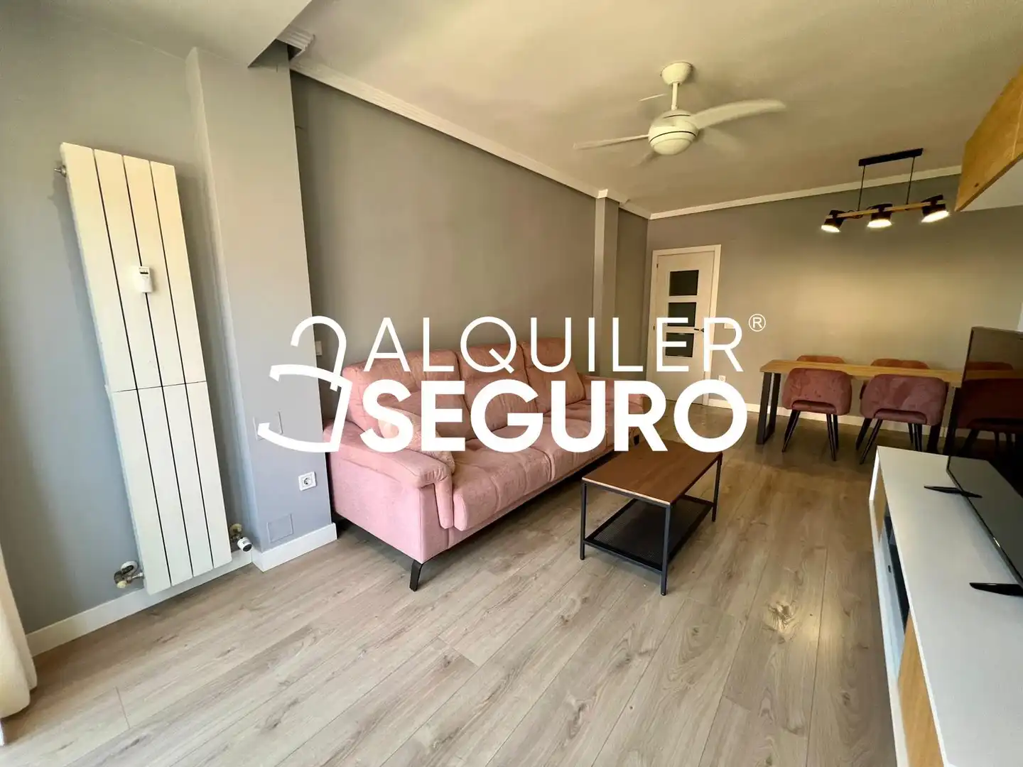 Bedroom of Flat for rent in Madrid  with Air Conditioner, Heating and Furnished