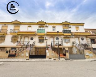 Exterior view of Single-family semi-detached for sale in Cijuela  with Air Conditioner, Heating and Private garden