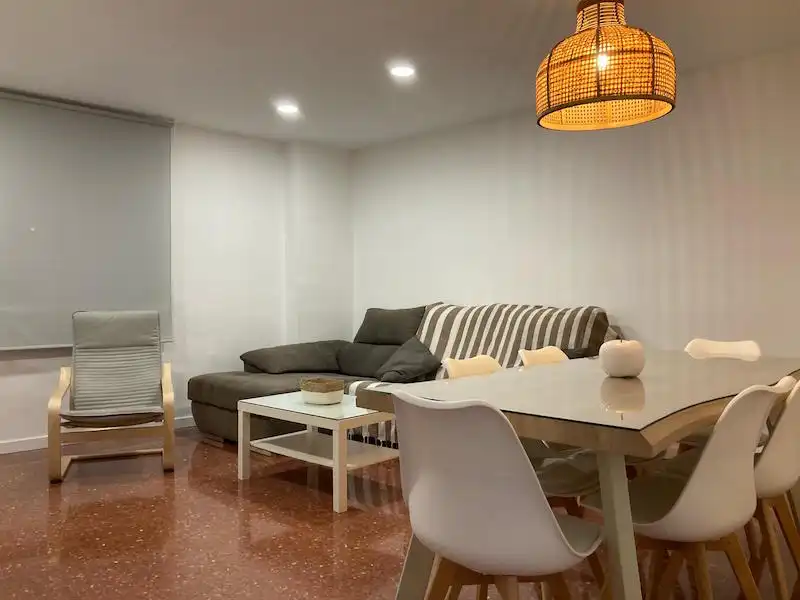 Sala de estar de Piso de alquiler en Vélez-Málaga con Aire acondicionado, Calefacción y Amueblado
