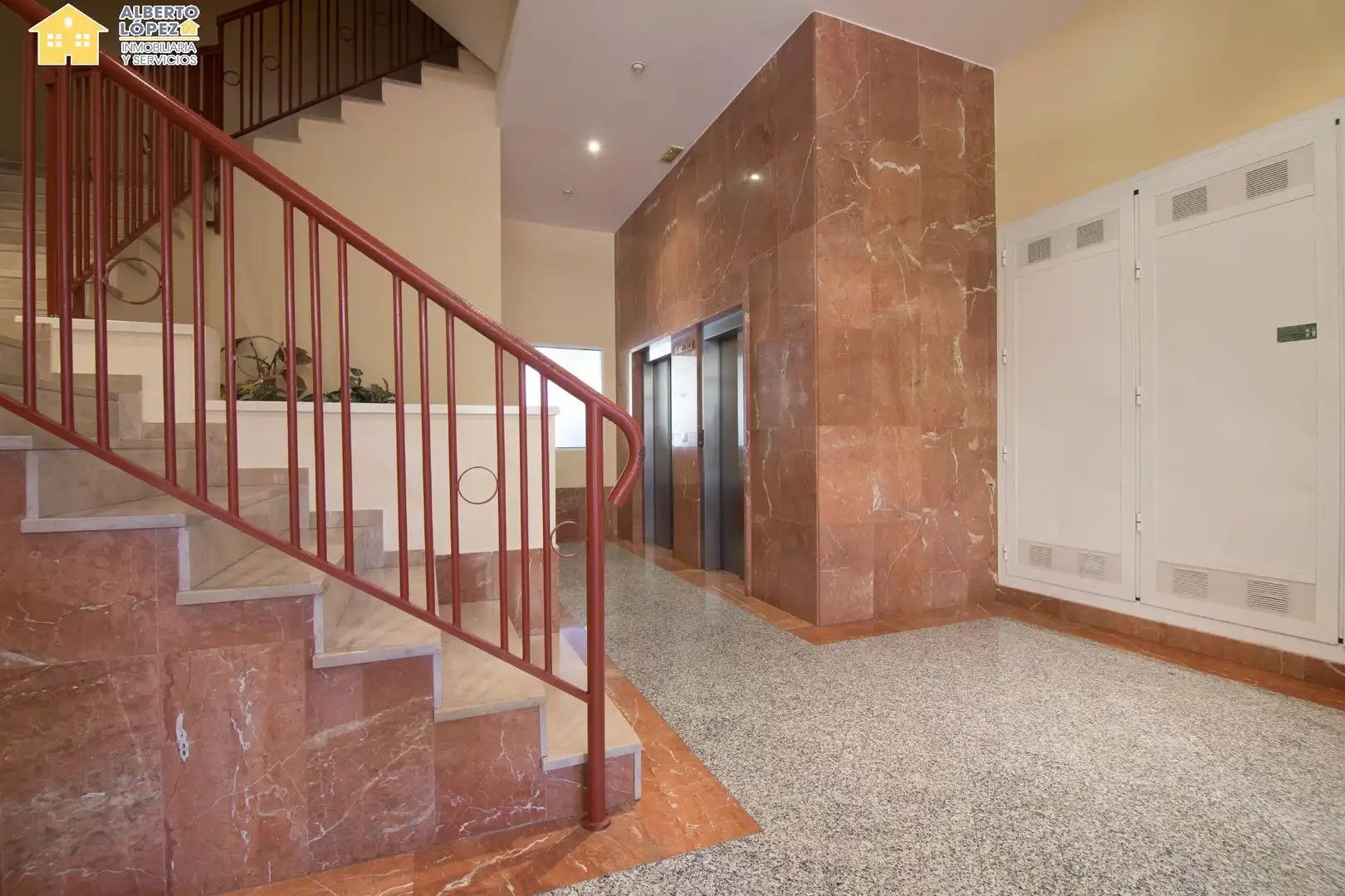 Apartamento en venta en Alicante / Alacant con Aire acondicionado, Calefacción y Piscina comunitaria