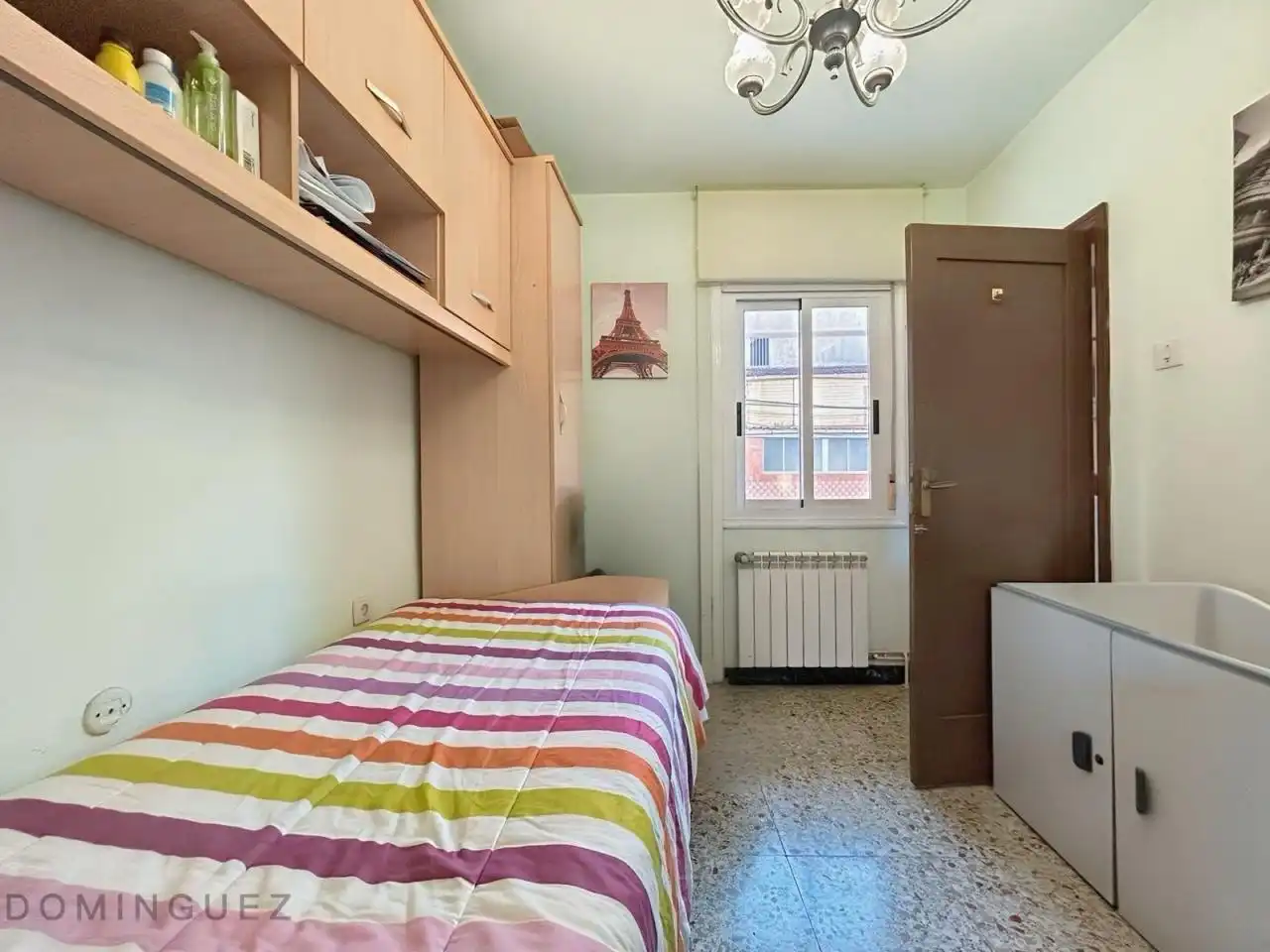 Dormitori de Casa o xalet en venda en Pontevedra Capital  amb Calefacció