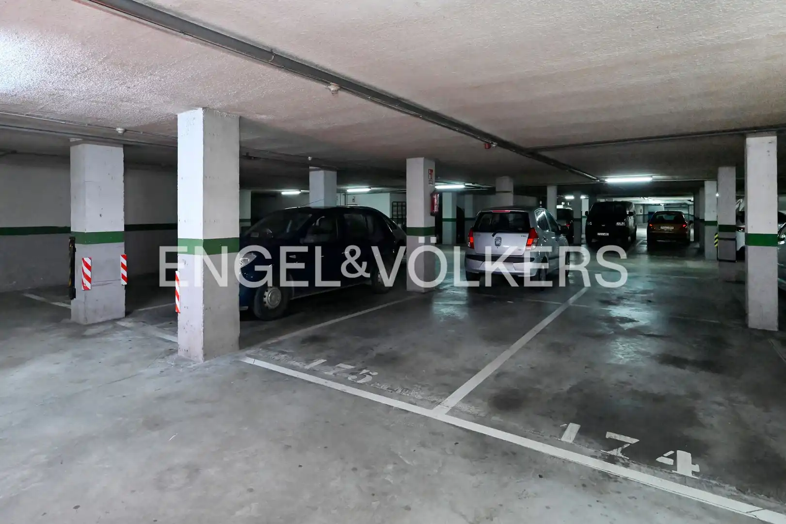 Parking de Piso en venta en Camargo con Calefacción, Terraza y Trastero