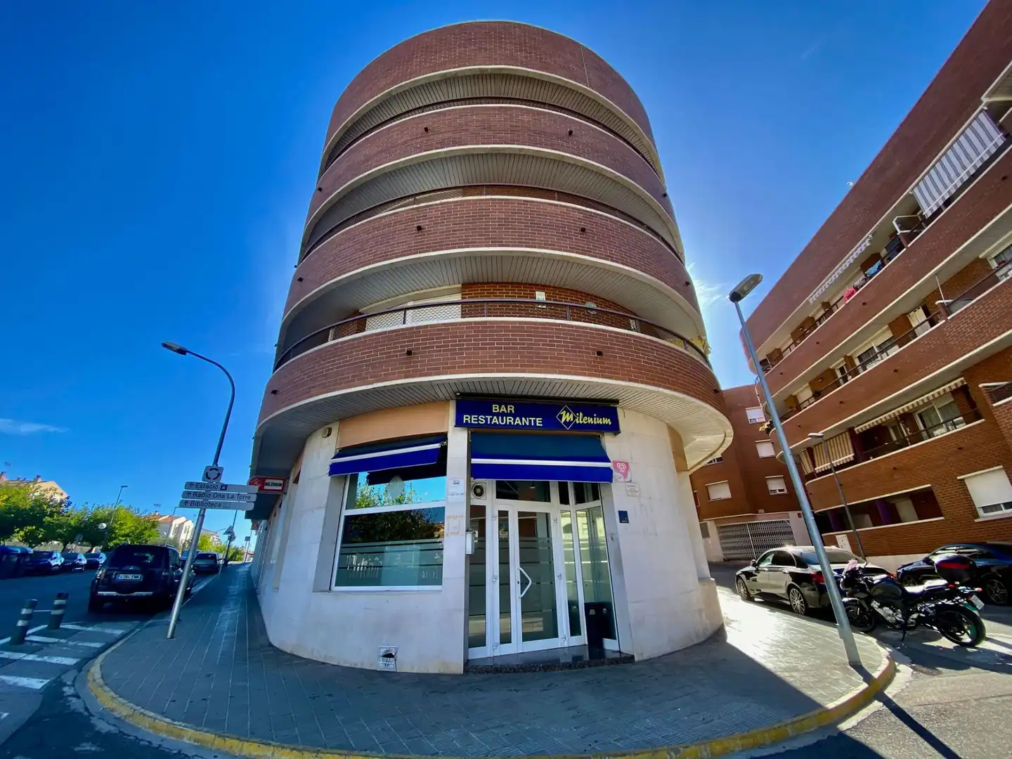 Vista exterior de Local de lloguer en Torredembarra amb Aire condicionat