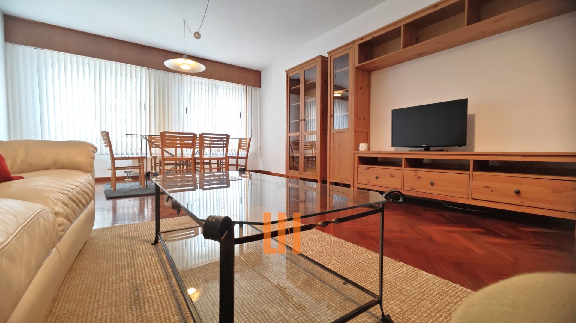 Living room of Flat to rent in A Coruña Capital   with Heating, Parquet flooring and Furnished