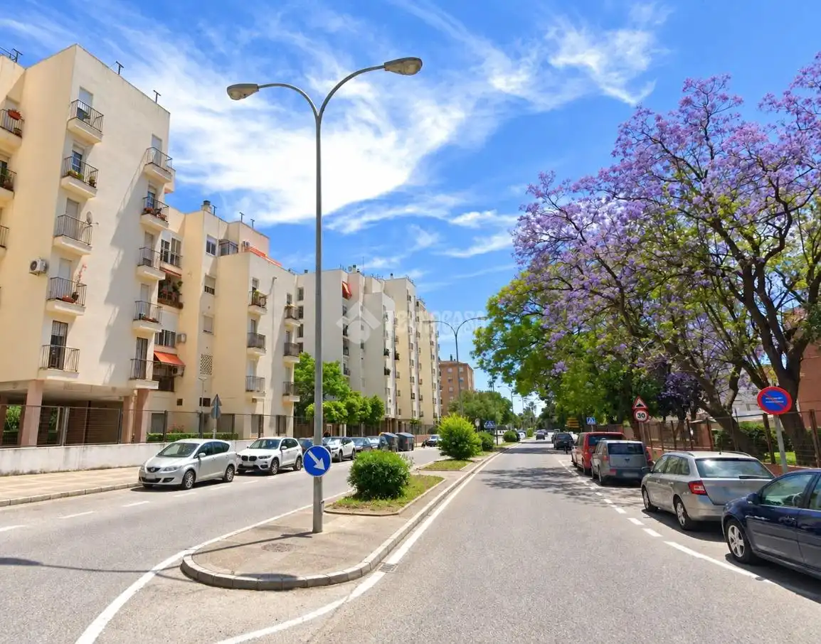 Vista exterior de Pis en venda en Jerez de la Frontera amb Aire condicionat