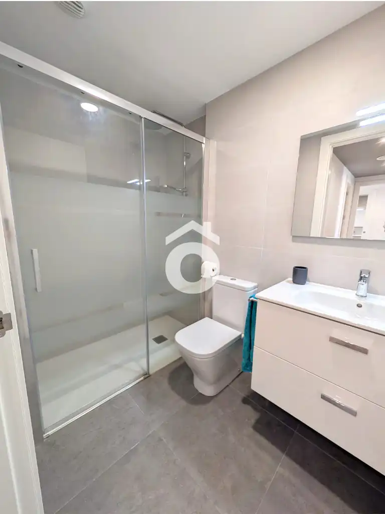 Baño de Piso en venta en Mataró con Aire acondicionado, Calefacción y Balcón