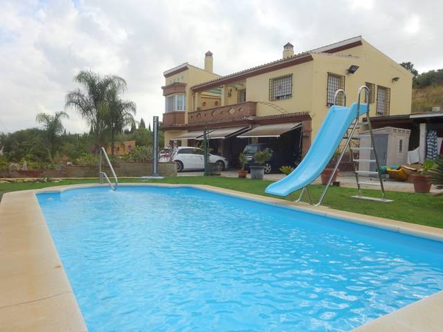 Casa-chalet en Venta en El Romeral - Peñón de Zapata
