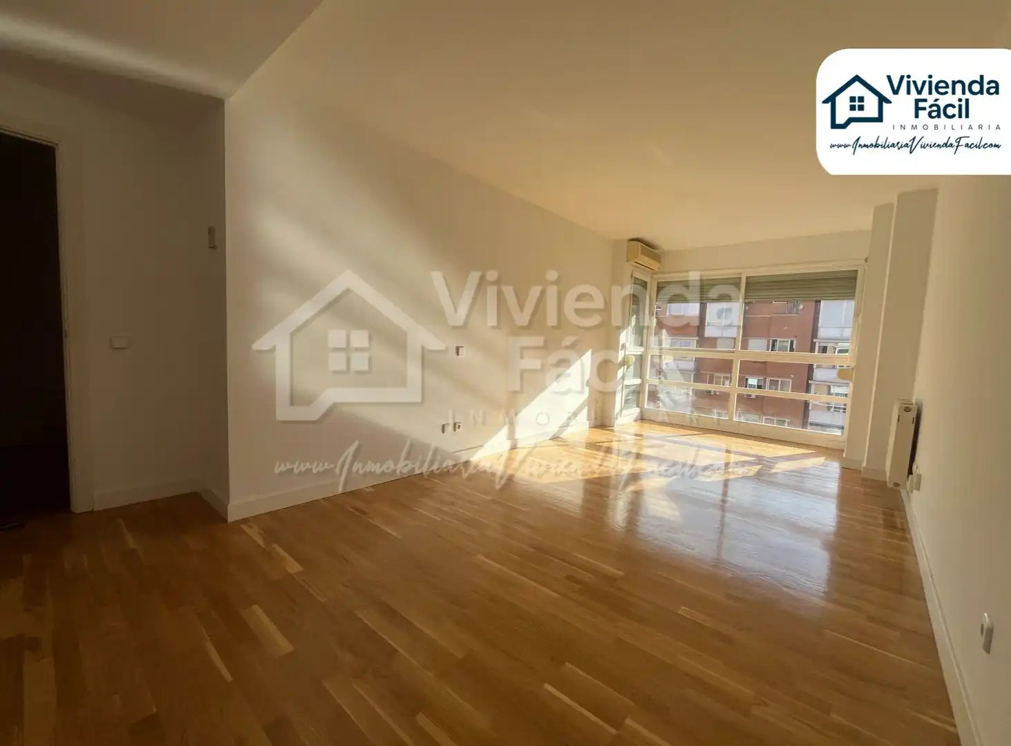 Flat for sale in Calle de María Tubau, Las Tablas