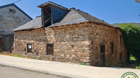 Se vende casa de piedra con algo de terreno en Santa Marina del Sil