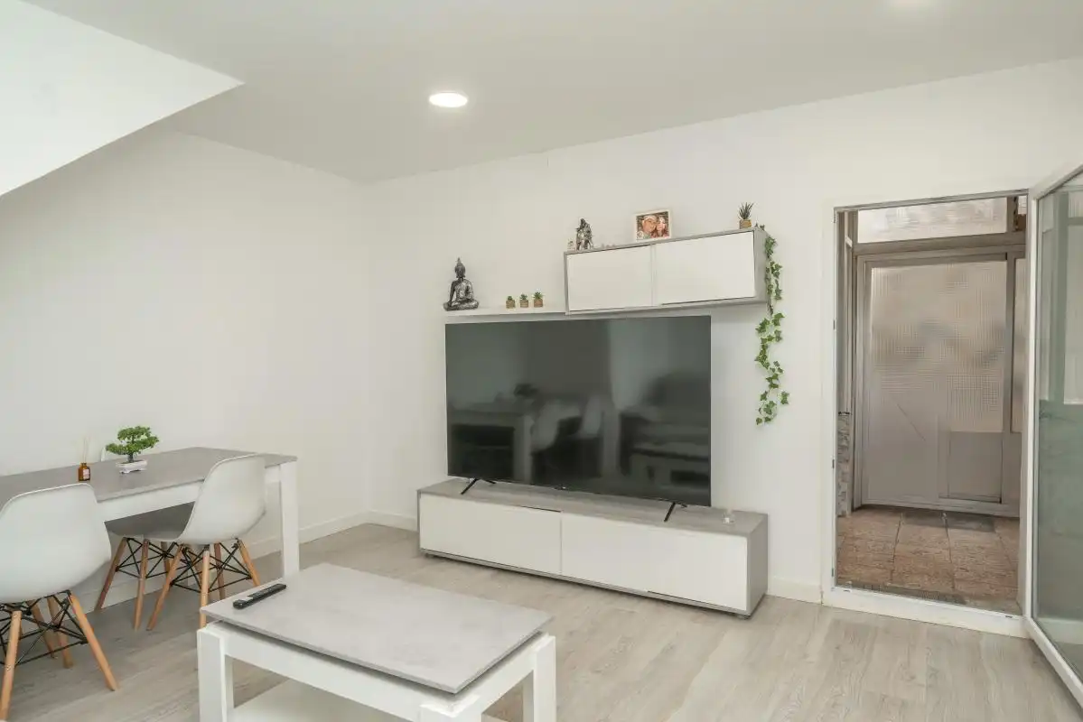 Wohnzimmer von Erdgeschoss zum Verkauf in Elda mit Heizung, Terrasse und Möbliert