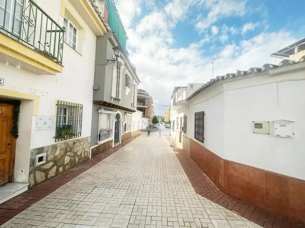 Casa adosada en venda a Calle Barrio de Barcelona, 1, Norte - Barrio del Pilar - El Reñidero