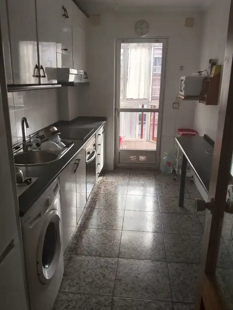 Cocina de Piso para compartir en Plasencia con Aire acondicionado, Amueblado y Horno